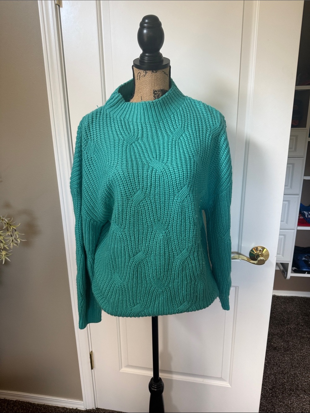 Women’s Cable Knit Sweater - Teal